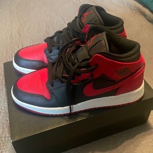 Air Jordan 1 Mid